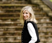 ZÁMECKÁ PANÍ  - MARKÉTA SLEZÁK -  BERŠTEJN