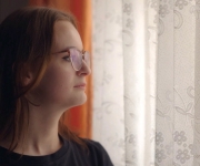 Přežít svou hlavu. Dokument České televize ukazuje, jak se žije mladým s bolestí v duši