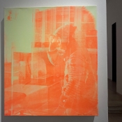 BARBORA ŠLAPETOVÁ ASTRONAUT LEROY CHLAO VE SVÉ KUCHYNI 5, 2025, SÍTOTISK NA PLÁTNĚ